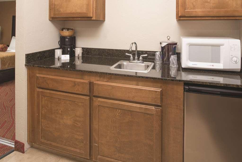 Best Western Plus Parkway Inn Wilsonville  Kültér fotó