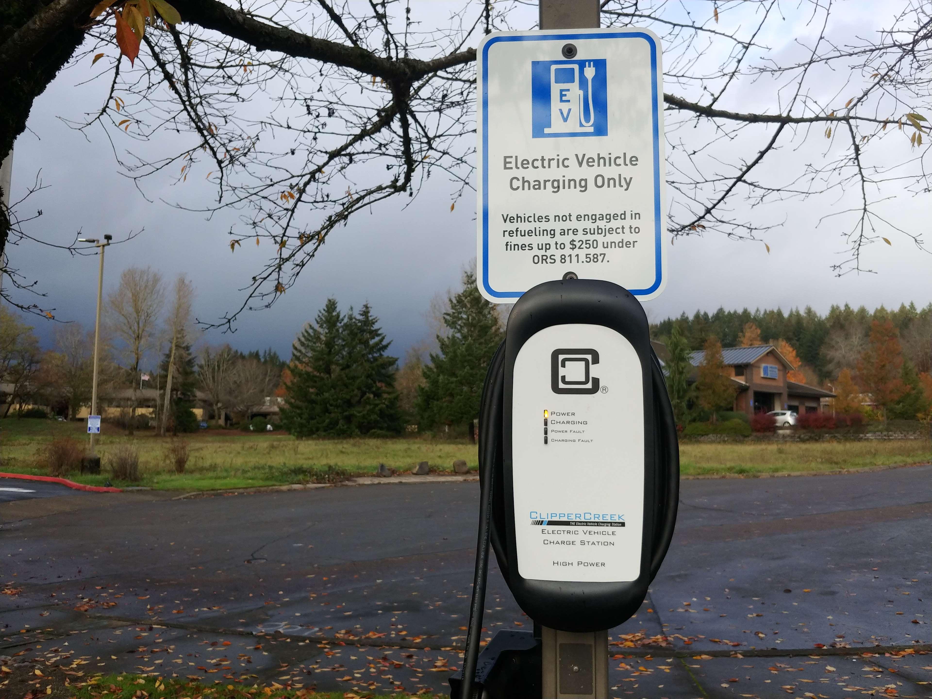 Best Western Plus Parkway Inn Wilsonville  Kültér fotó